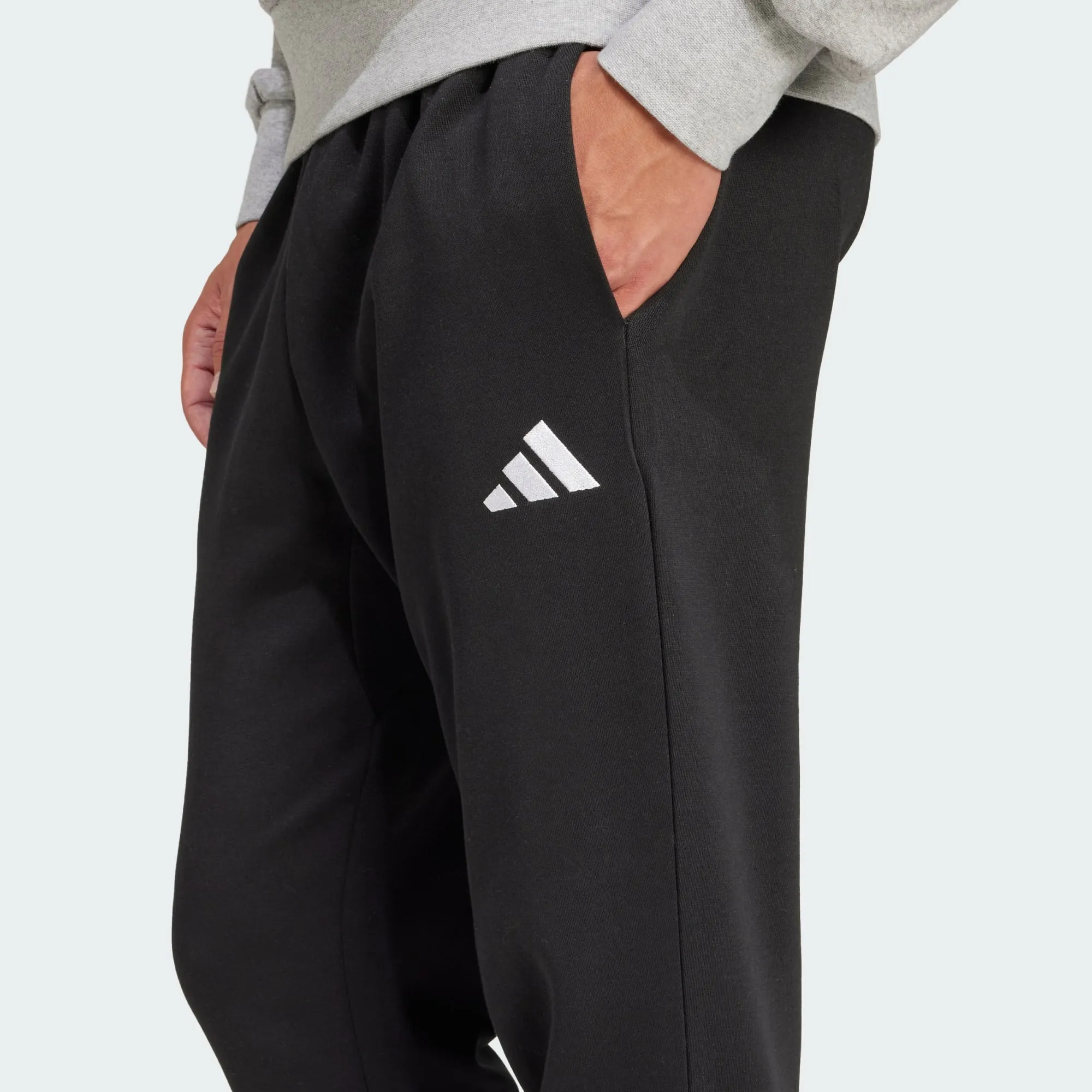ADIDAS ESSENTIAL FEELCOZY FLEECE PANTS