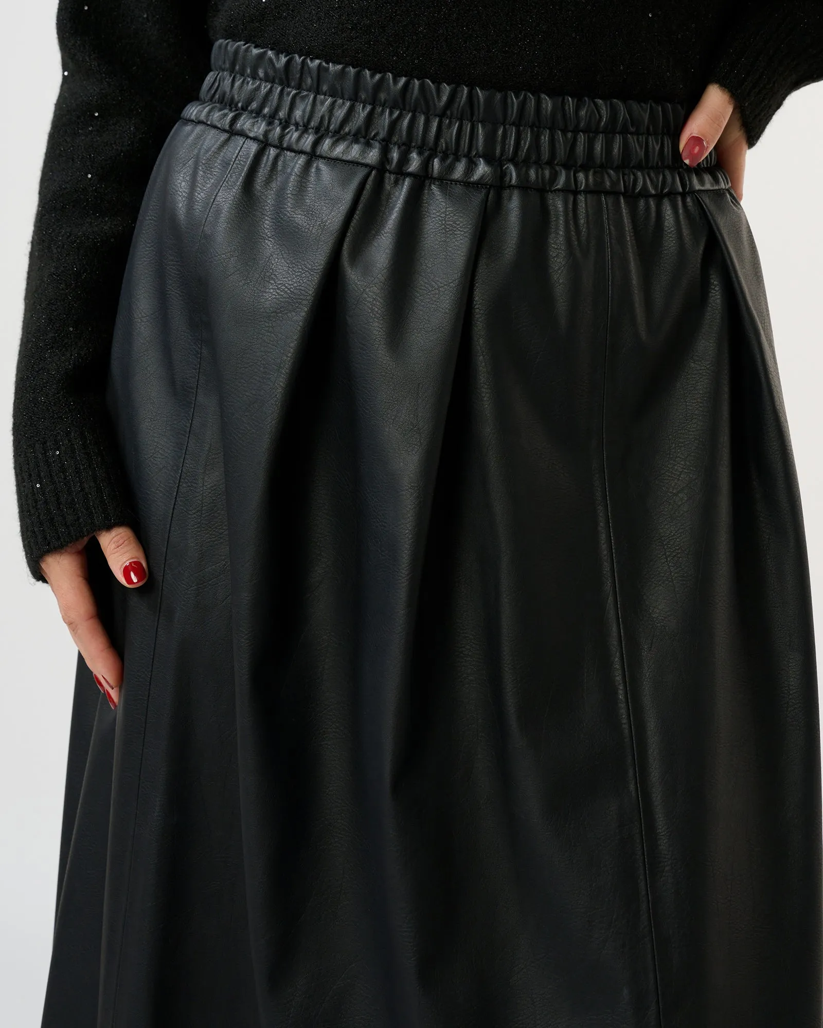 Ashen Skirt