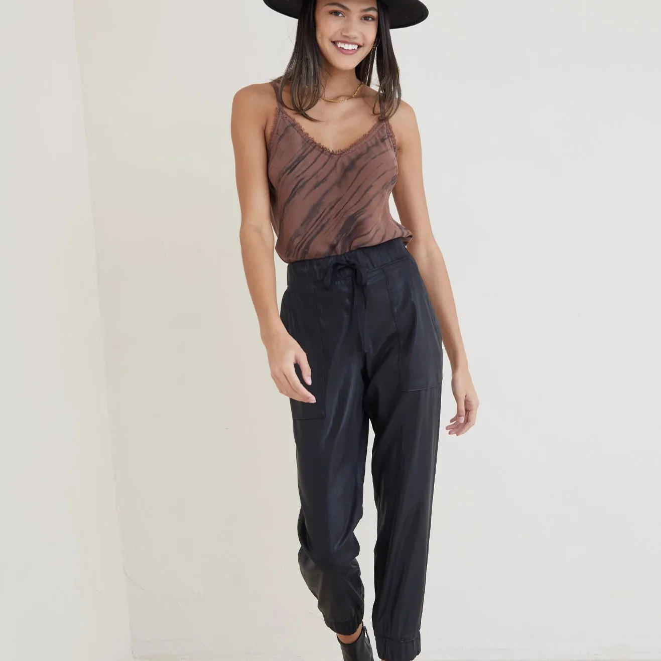 Bella Dahl Chelsea Pocket Jogger