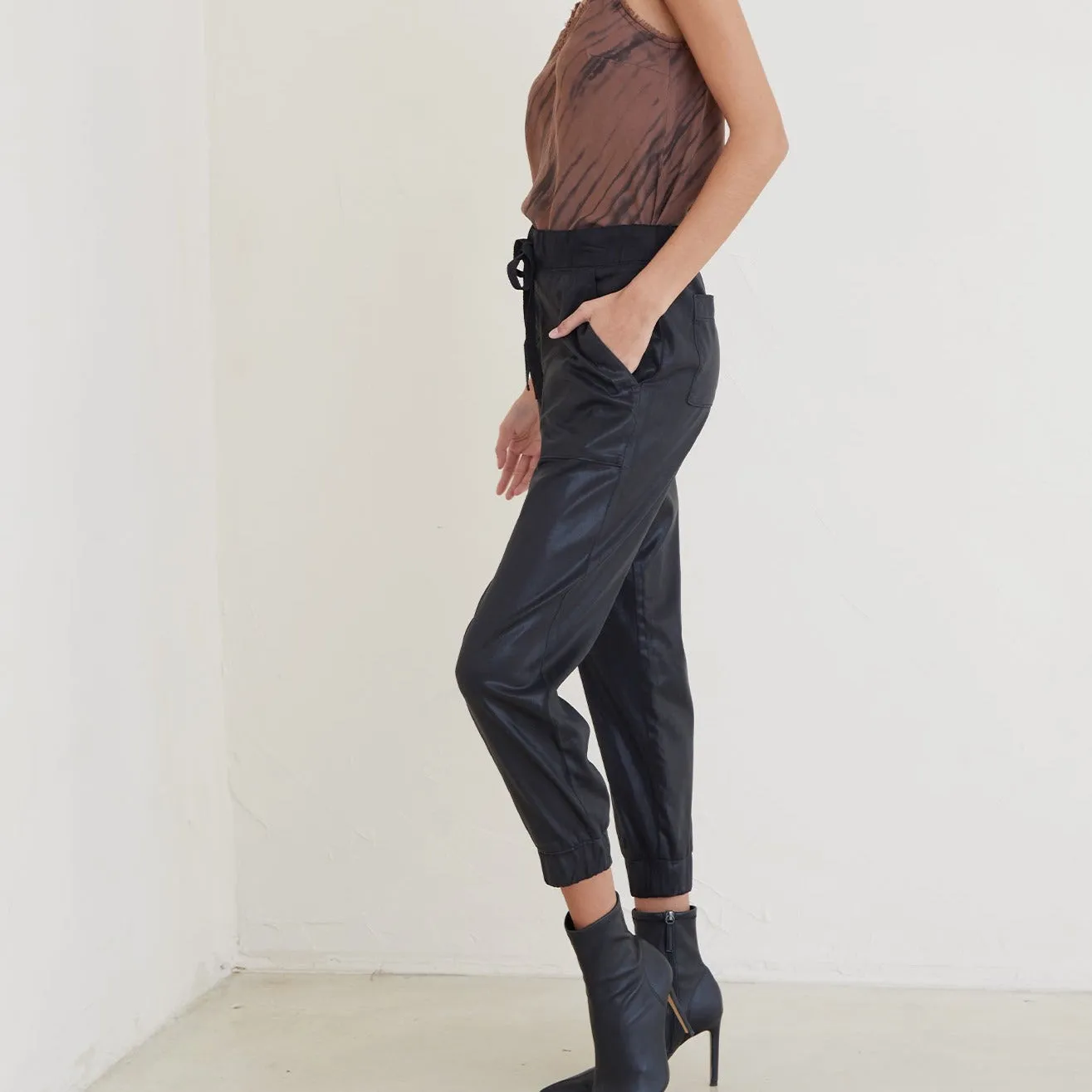 Bella Dahl Chelsea Pocket Jogger