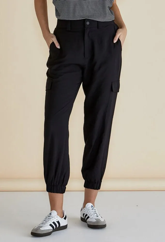 Betty Basics - Adrianna Jogger - Black
