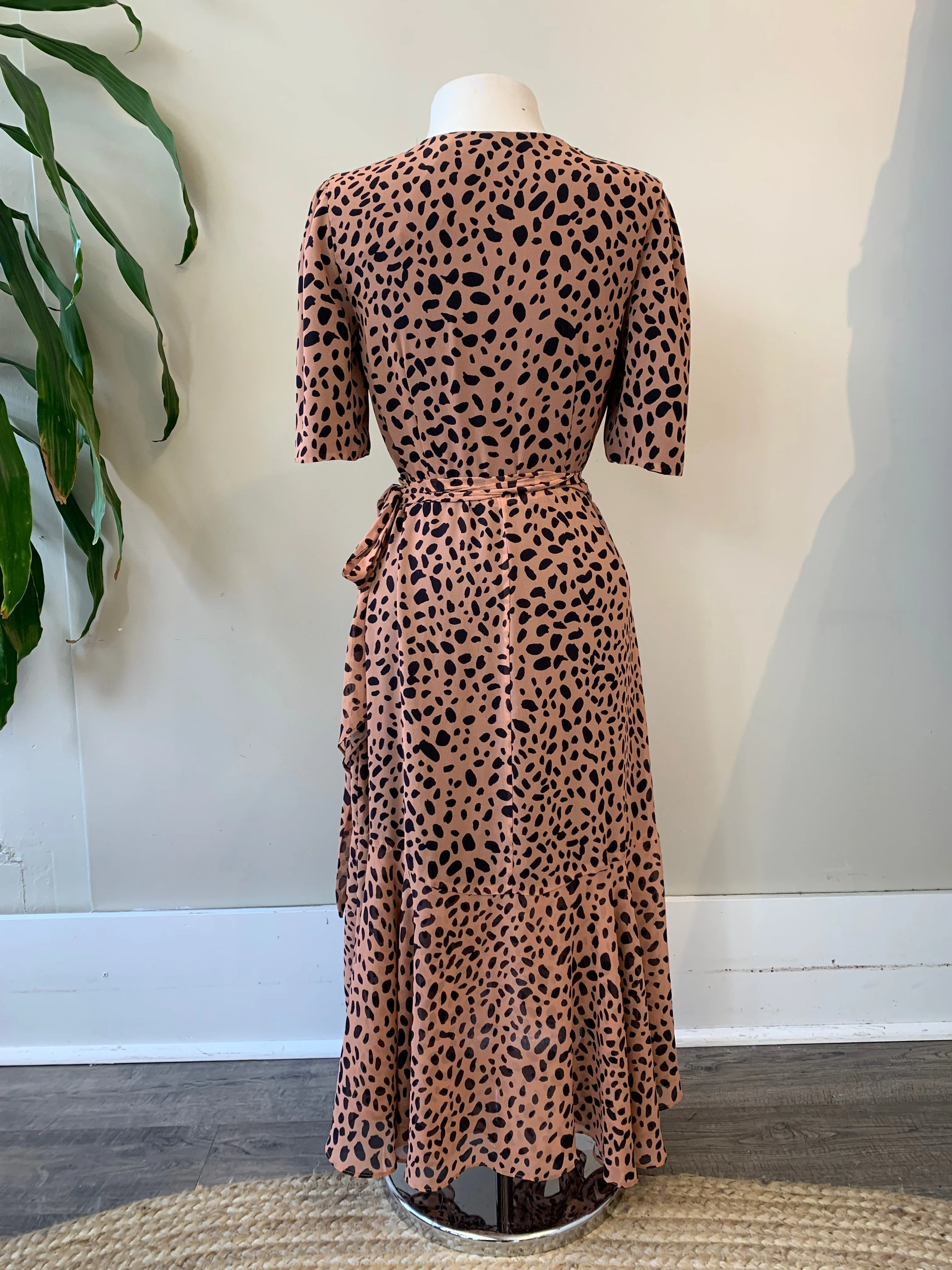 Fame and Partners Size 6 Dress