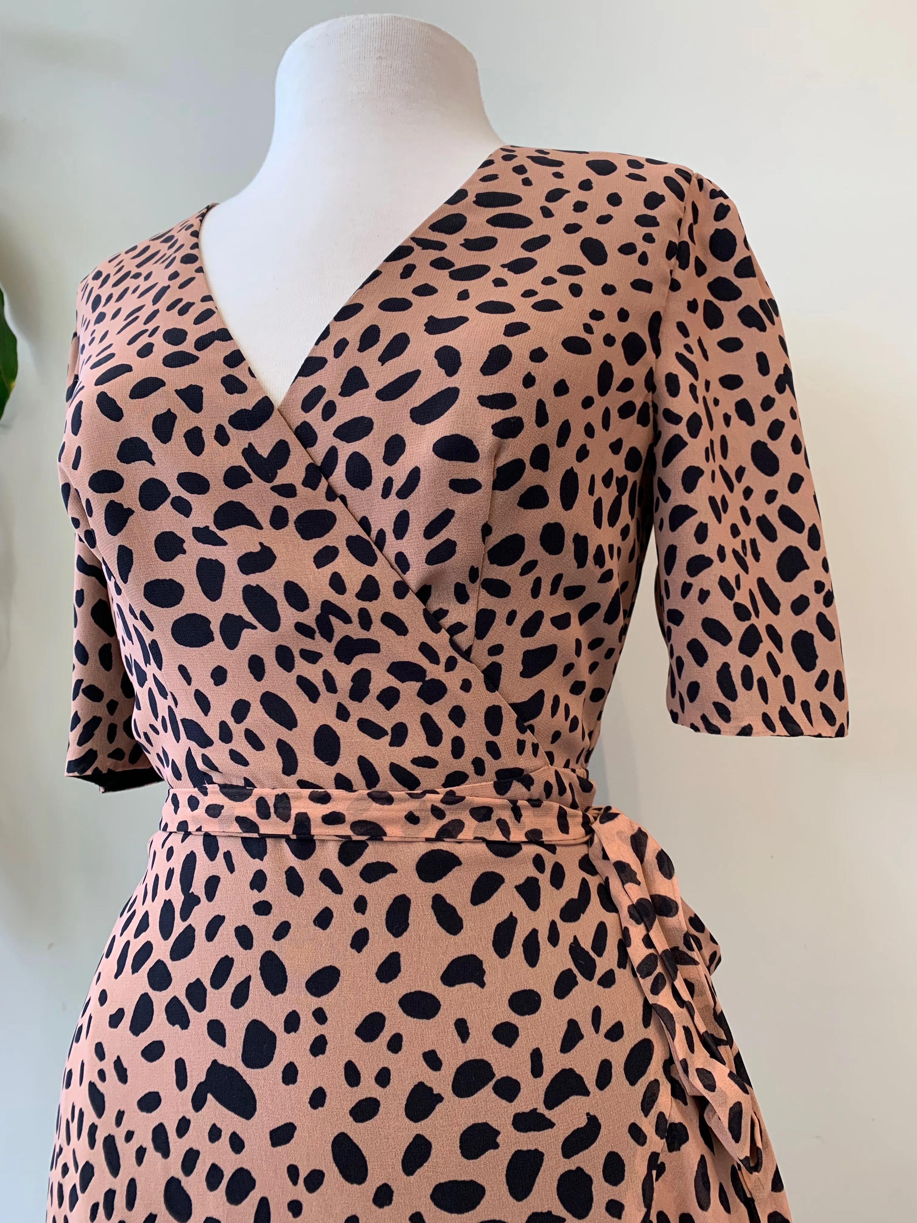 Fame and Partners Size 6 Dress
