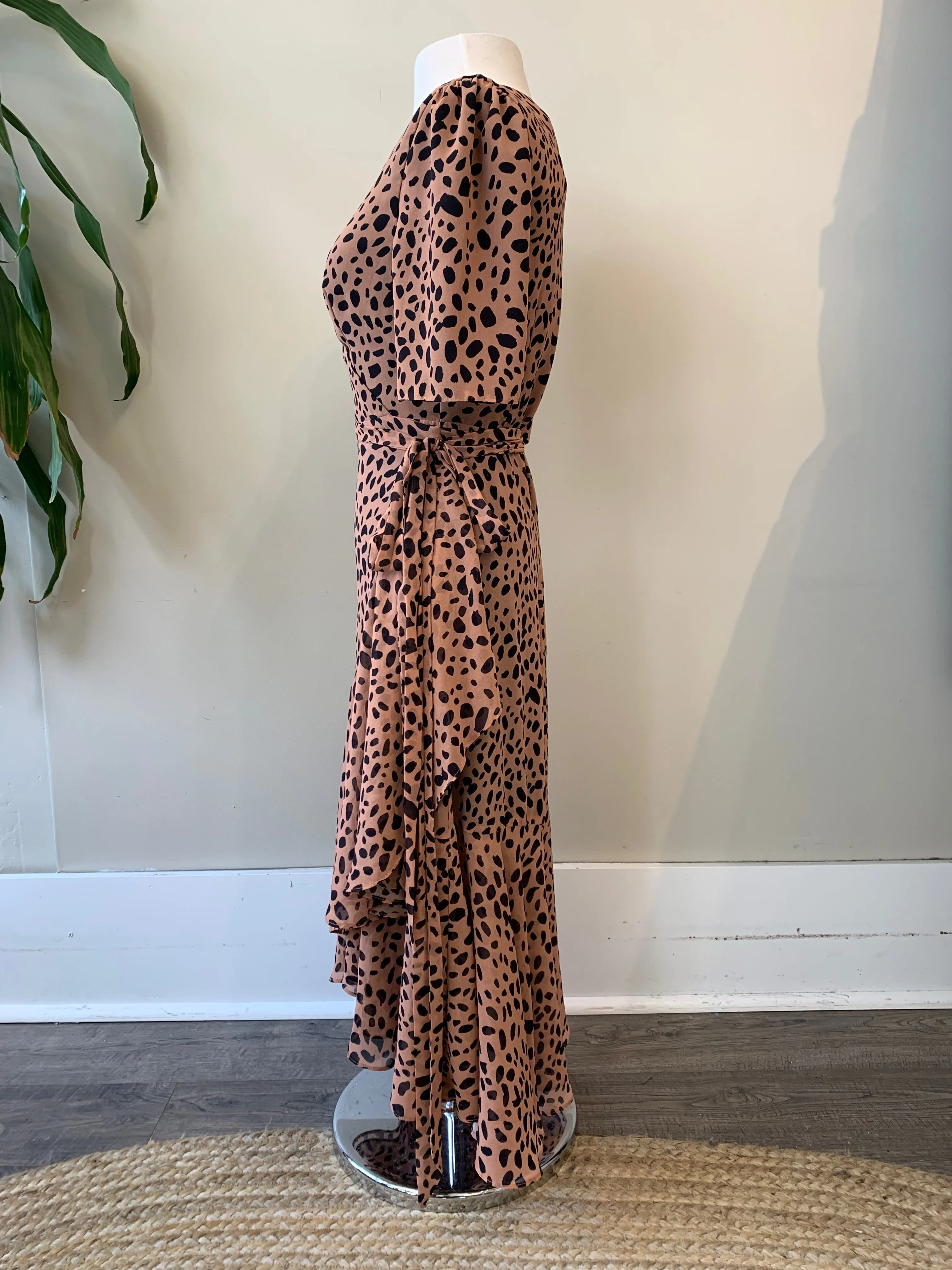 Fame and Partners Size 6 Dress