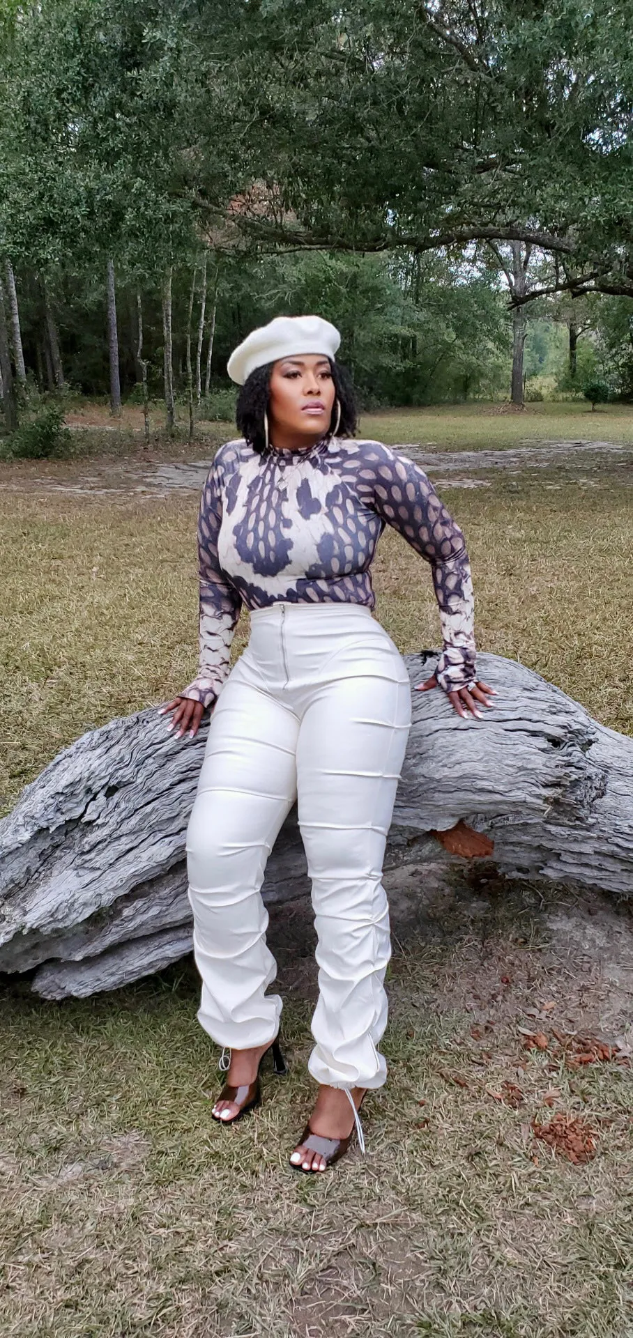 Glam Ruched Leather Pants