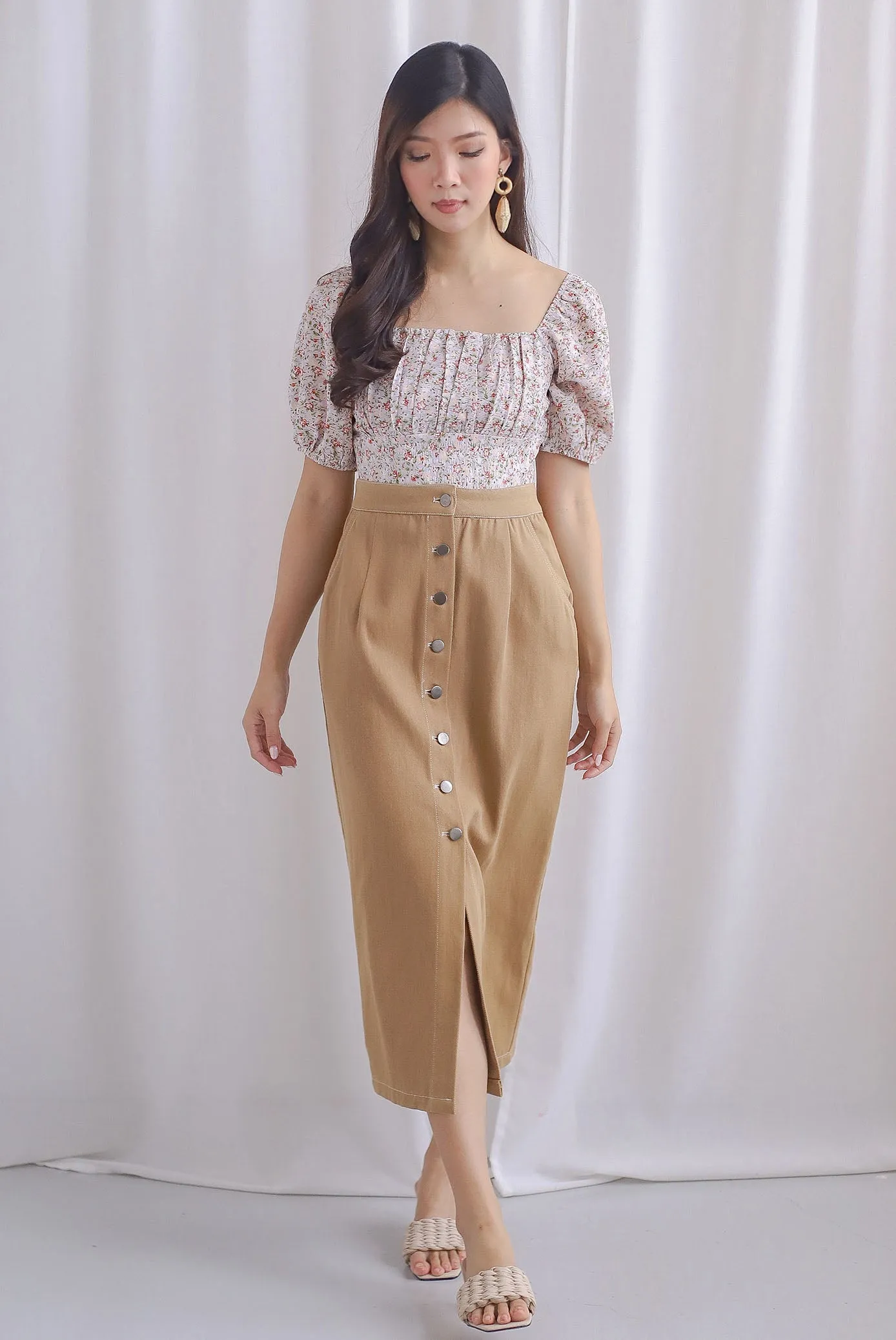 Kate Floral Textured Ruched Front Top In White