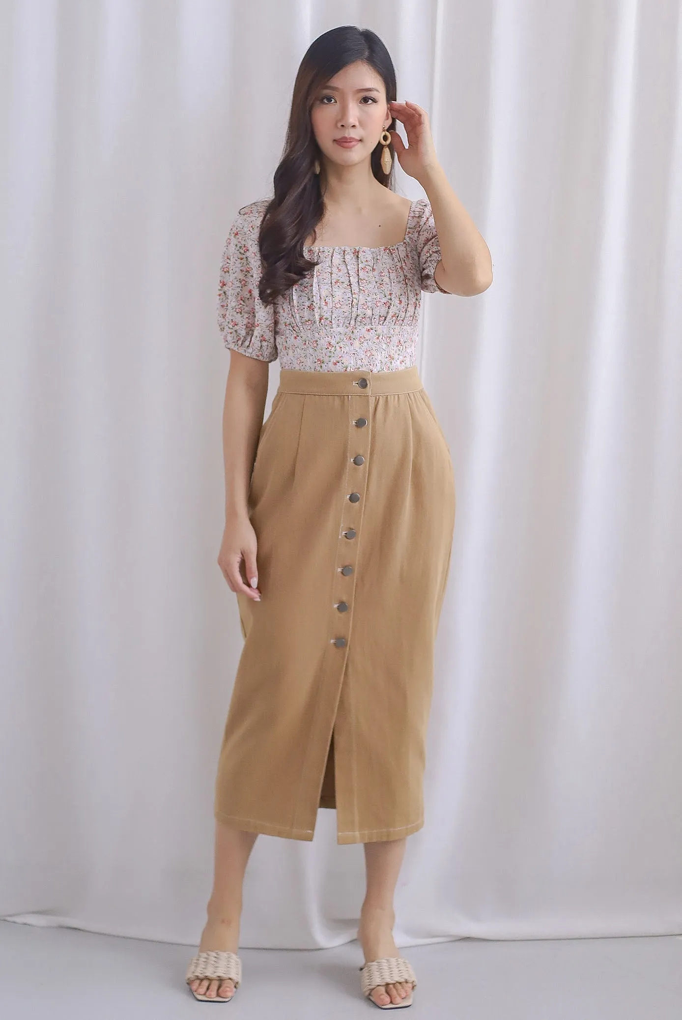 Kate Floral Textured Ruched Front Top In White