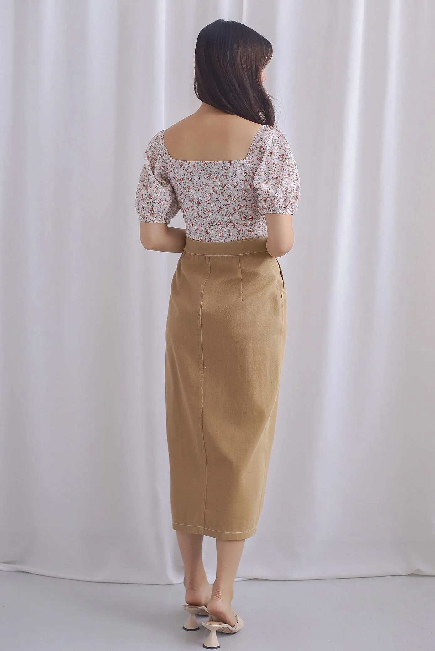 Kate Floral Textured Ruched Front Top In White