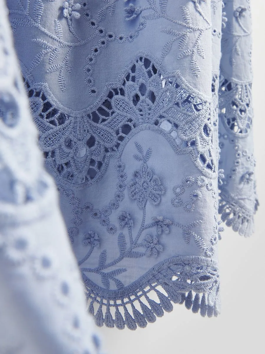Maxi skirt with embroidered flowers