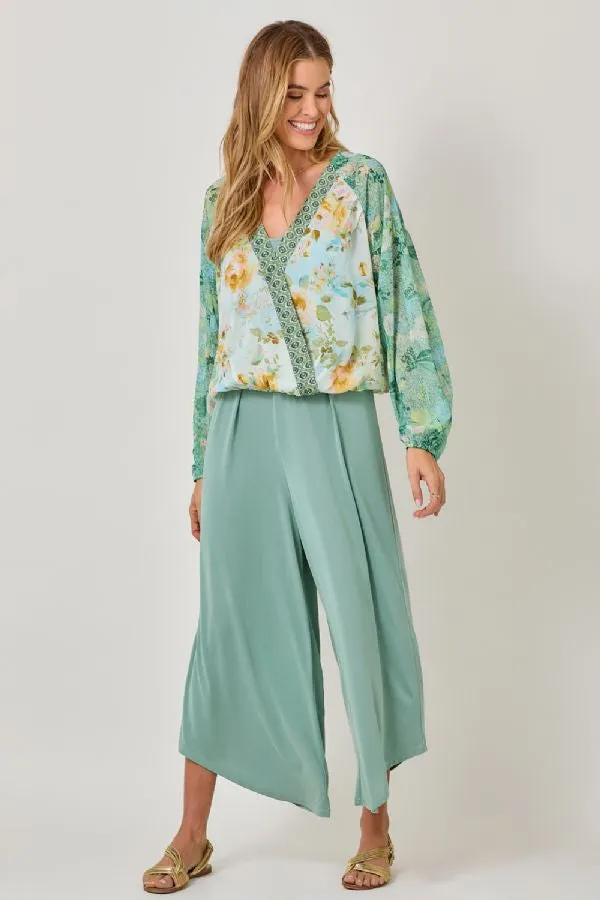 MIXED PRINT SURPLICE TOP