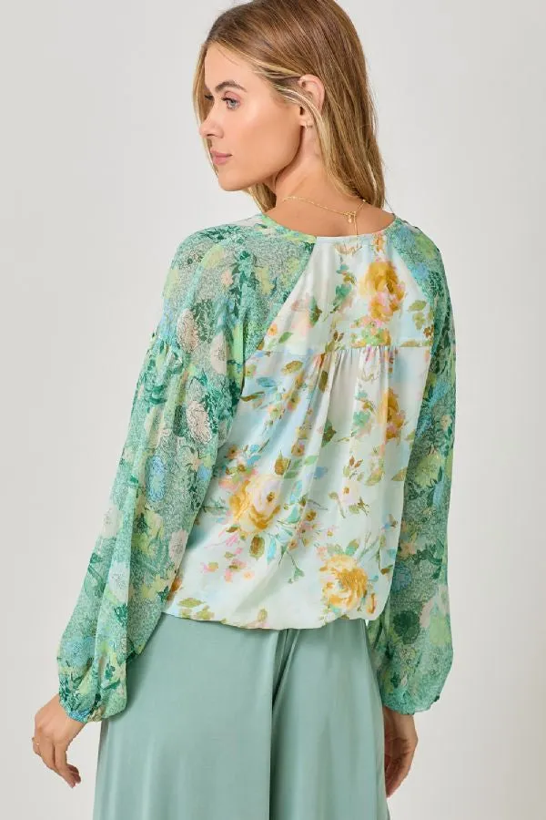 MIXED PRINT SURPLICE TOP
