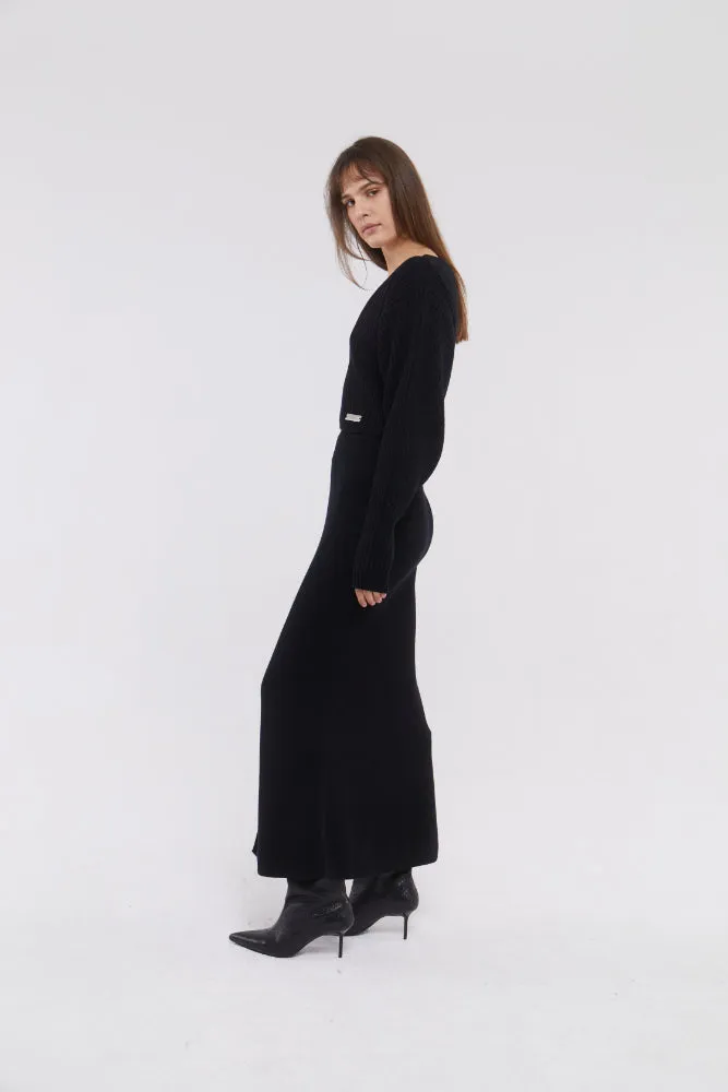 Ribbed Maxi Skirt in Black