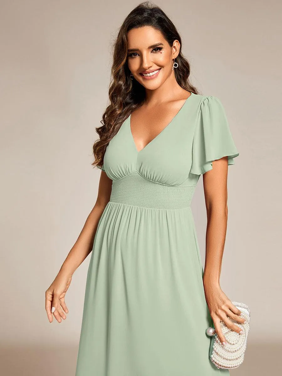 Robe d'invité de mariage mi-longue à col en V et manches à volants