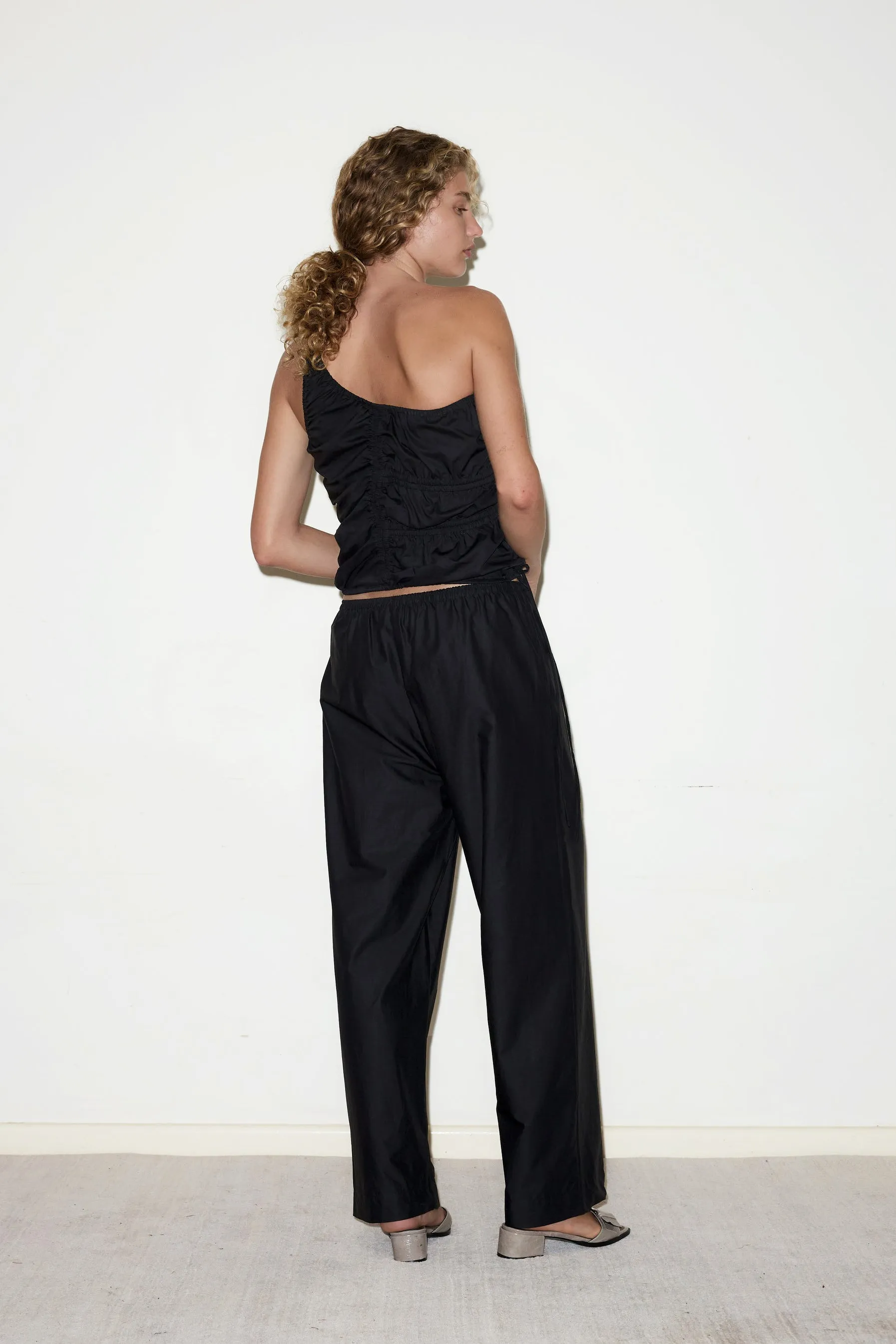 Scrunch Top in Black