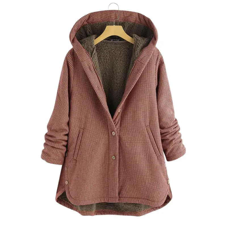 Stylish Piper Jacket: Modern, Short Length, Luxurious Collar