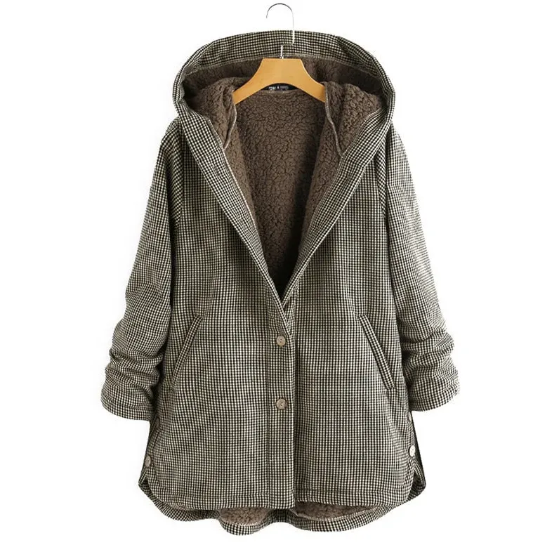 Stylish Piper Jacket: Modern, Short Length, Luxurious Collar