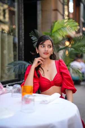 Sweet escape - ruched crop top in red