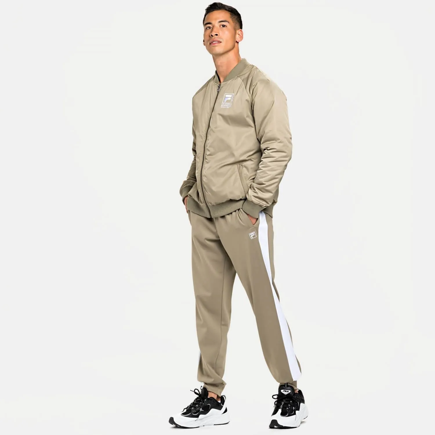 Tepláky FILA REMOND track pants olivovo-zelené