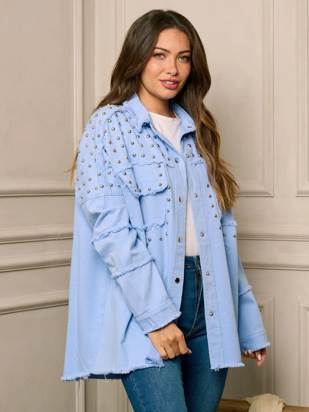 WOMEN'S LONG SLEEVE BUTTON CLOSURE STUDS DETAILED DENIM JACKET