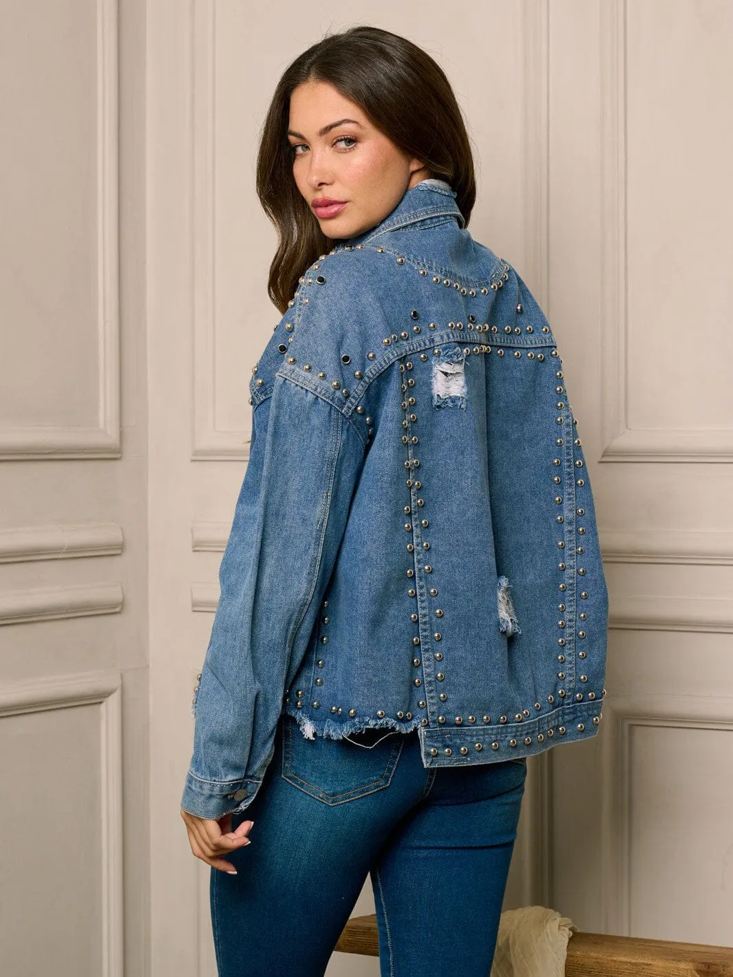 WOMEN'S LONG SLEEVE BUTTON UP PEARL DISTRESS DETAILED DENIM JACKET