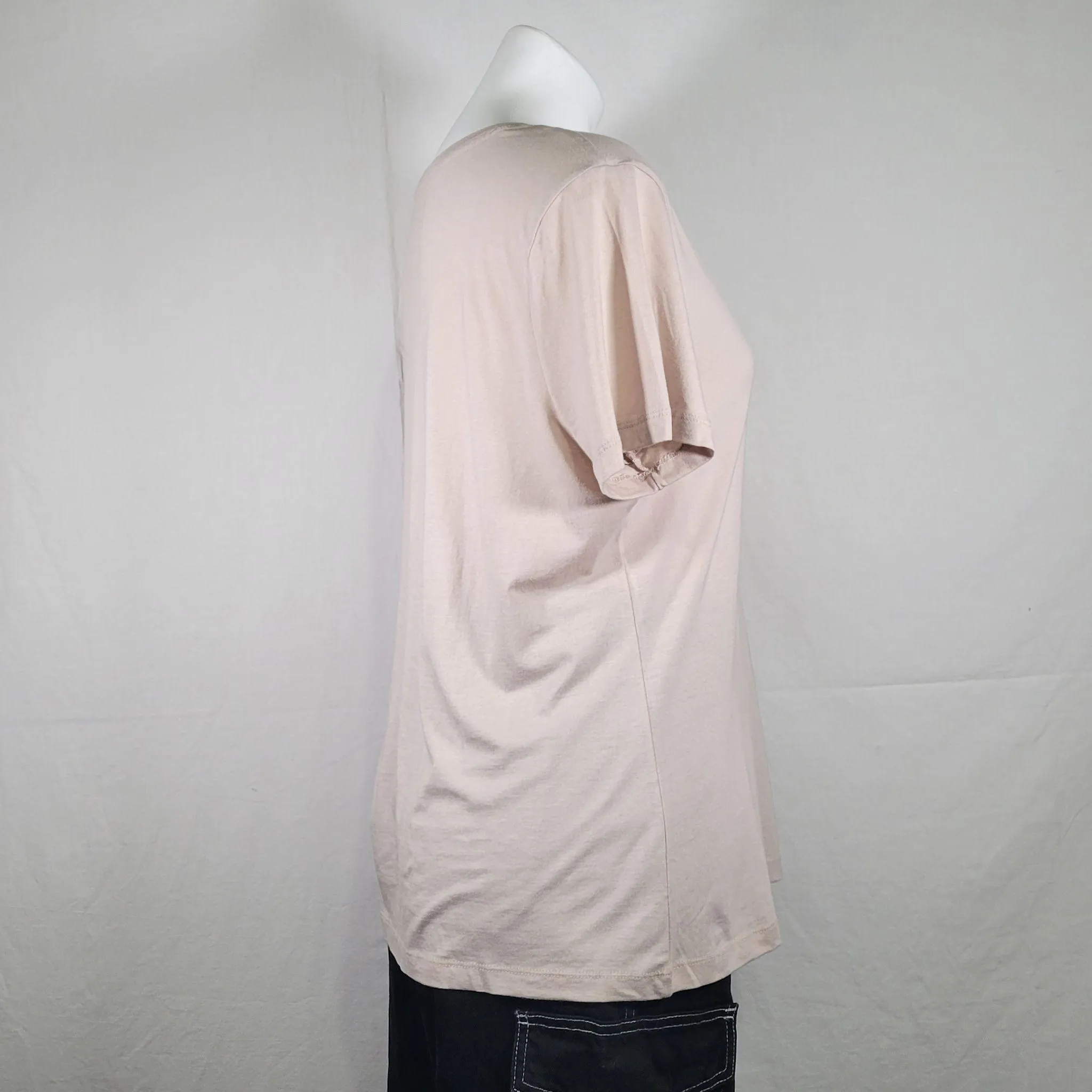 Women's Short Sleeve Scoop Neck T-Shirt