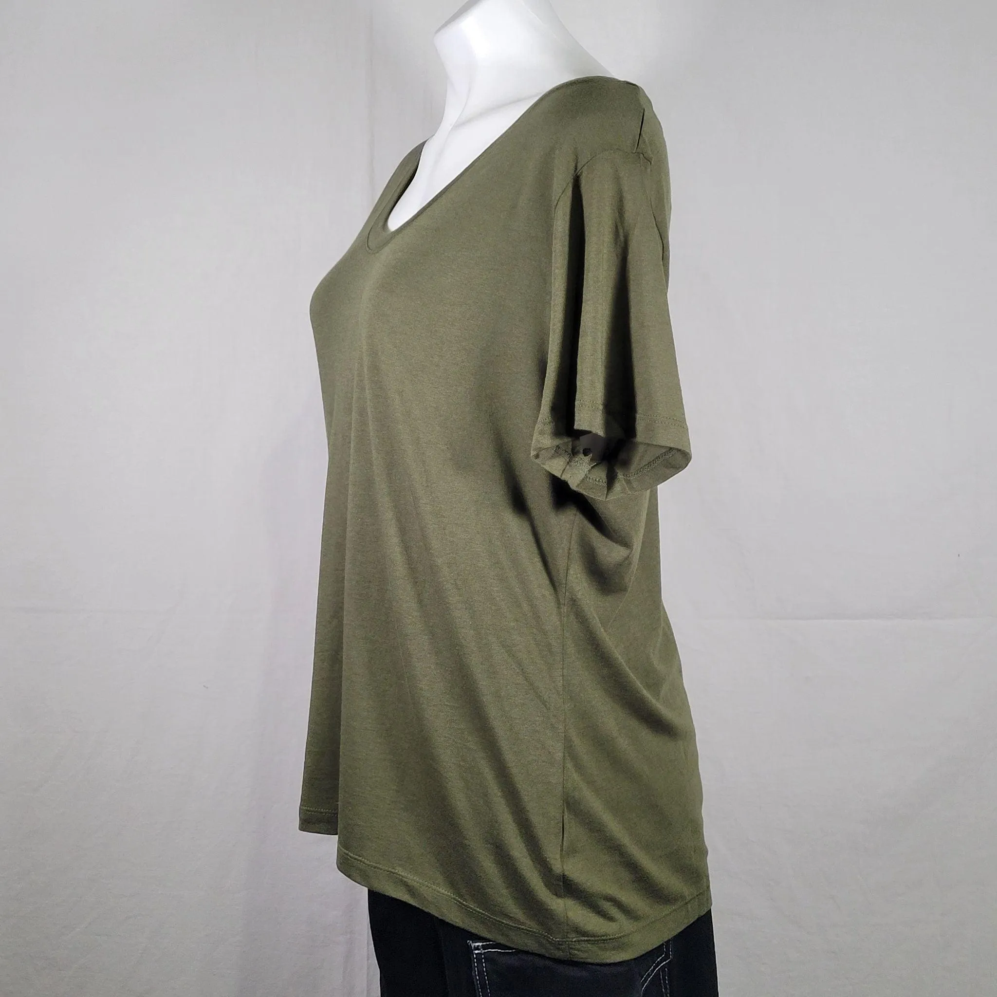 Women's Short Sleeve Scoop Neck T-Shirt